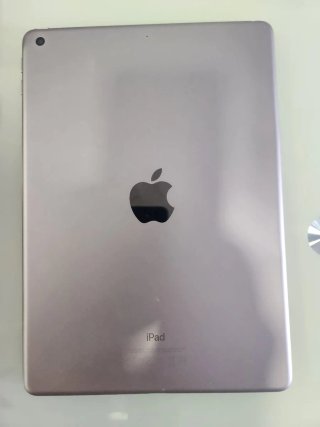 iPad 5ª Gen 128GB WiFi Negro/Plata