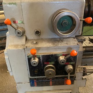 Torno de metal