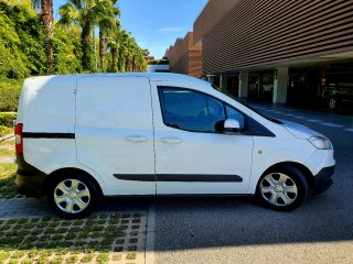 Ford Transit Courier 2015,mejor ver y probar