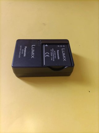Cargador Panasonic Lumix DE-A40