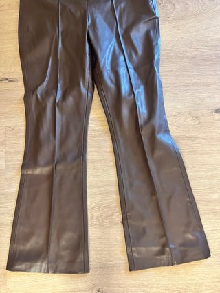 Pantalones efecto piel Zara Talla M