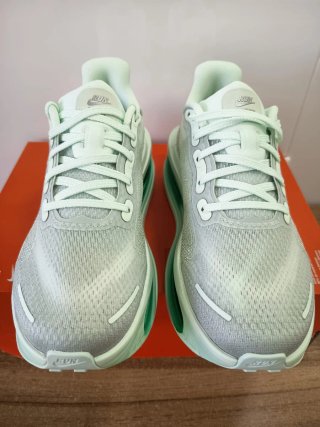 Nike Vomero Premium Talla 38