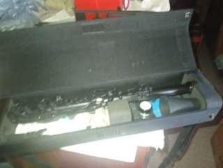 Clarinete con estuche