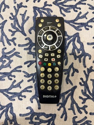 Reproductor Movistar Plus+ con Mando