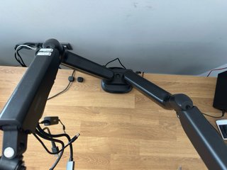 Brazo soporte doble monitor