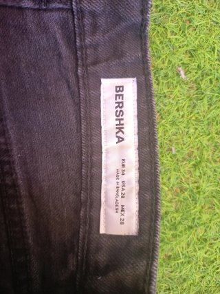 Pantalón corto vaquero Bershka negro