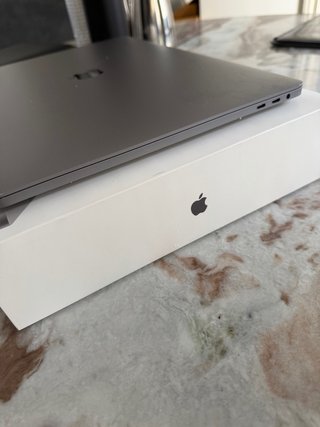 MacBook Pro 16 Core i9 16GB RAM 1TB SSD Año 2020