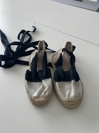 Alpargatas Baturro Talla 26 Beige y Negro