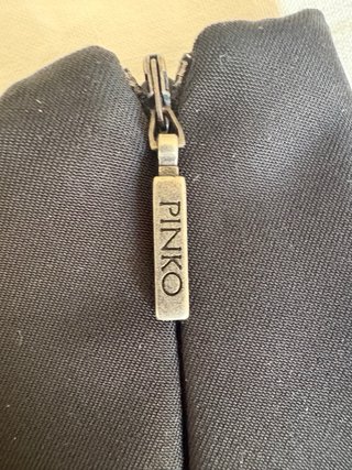 Gonna Pinko nera con dettagli in raso