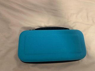 Nintendo Switch + custodia + micro SD 128 GB