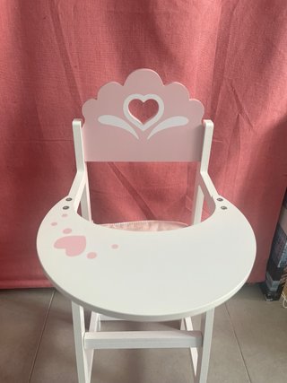 Trona para muñecas con diseño de corona