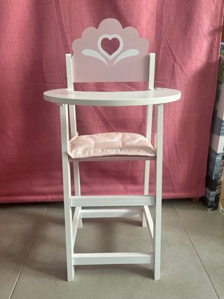 Trona para muñecas con diseño de corona
