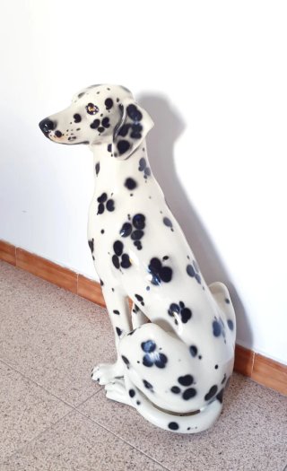 ESCULTURA PERRO DALMATA