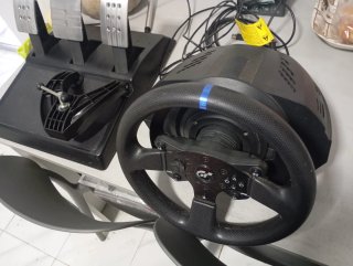 Volante Thrustmaster T300 + Pedales
