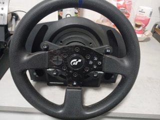 Volante Thrustmaster T300 + Pedales
