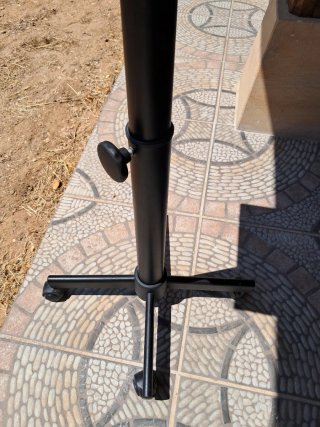 Mesa auxiliar telescopica negra con ruedas