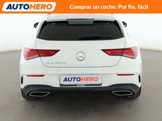 Mercedes-Benz Clase CLA CLA 200 d Shooting Brake AMG Line