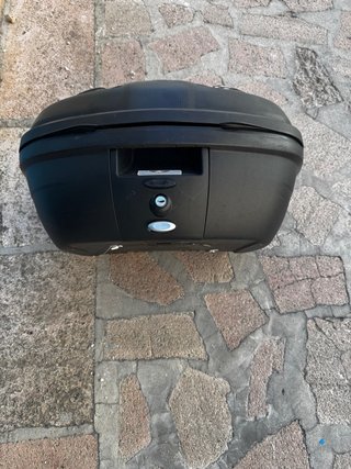 Baúl trasero moto negro KAPPA