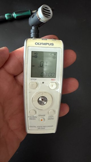 Grabadora de voz digital Olympus VN-2100 + Micro