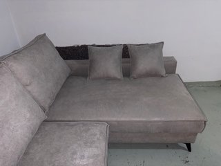 Sofá chaise longue gris