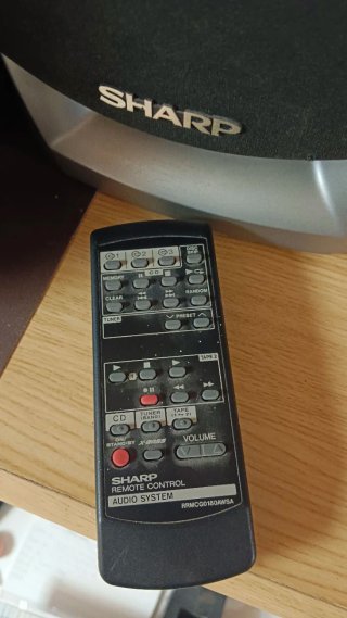 Minicadena Sharp CD-C607 + altavoces