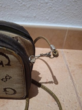 Bolso mini Guess marrón