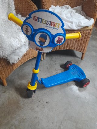 Patinete Pocoyó 3 ruedas infantil