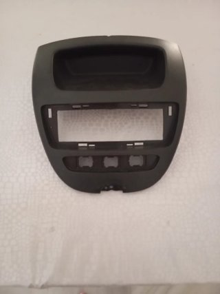 Carcasa Radio Toyota Aygo 2006