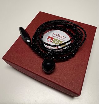 Collar Lazo con cuentas de onix negro