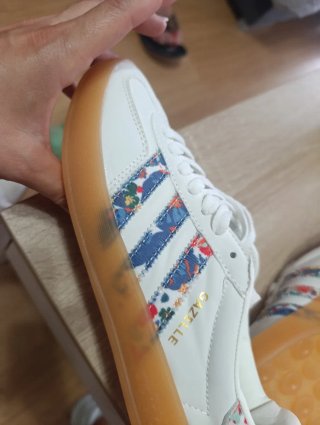 Zapatillas Adidas Gazelle Multicolor Blancas
