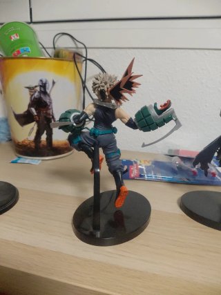Figuras My Hero Academia Dabi y Bakugo