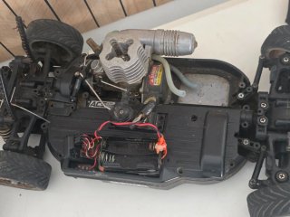 Tamiya TGS 1/10 Nitro 4x4 BMW + FlySky