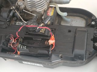 Tamiya TGS 1/10 Nitro 4x4 BMW + FlySky
