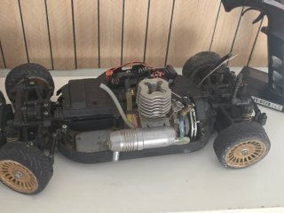 Tamiya TGS 1/10 Nitro 4x4 BMW + FlySky