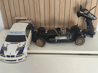 Tamiya TGS 1/10 Nitro 4x4 BMW + FlySky
