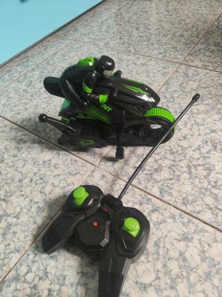 Moto RC con piloto y mando