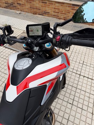 Ducati Hypermotard 890 SP