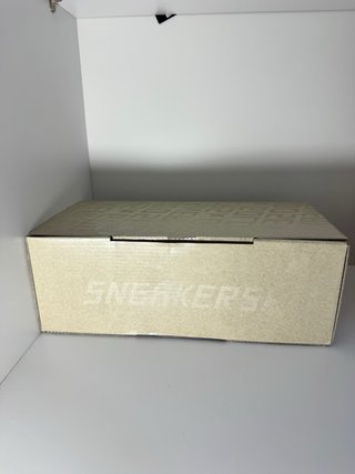 Golden Goose Caja y Accesorios