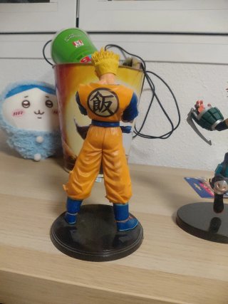 Figuras Goku y Gohan Súper Sayan