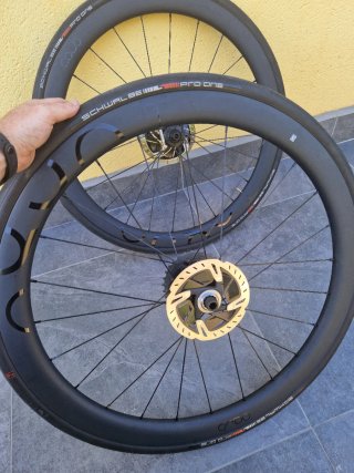 Set di ruote Oquo RP 45 Team in carbonio