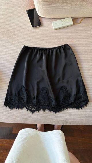Falda lencera satén encaje negra S