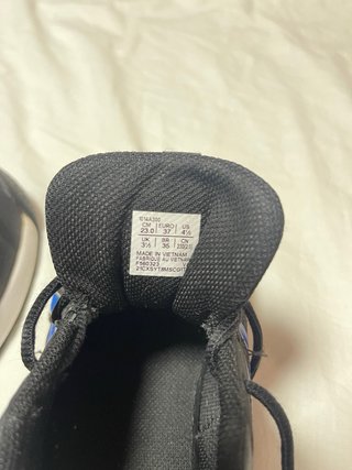 Zapatillas Asics niño negras y azules