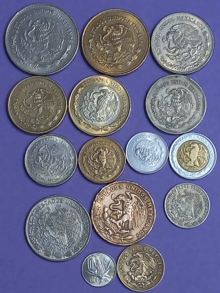 Lote de monedas antiguas mexicanas