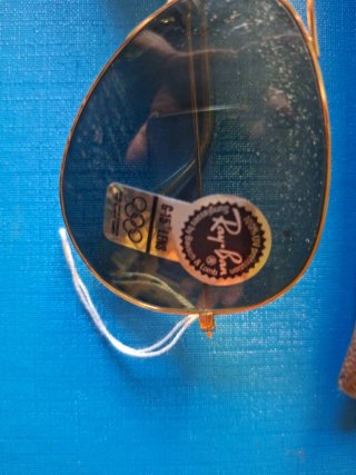 Occhiali da sole Ray-Ban con custodia