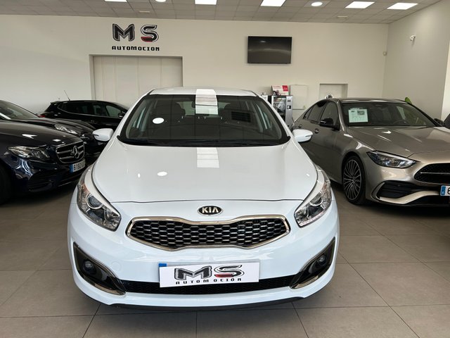 KIA Ceed 1.6 CRDI 136 CV AUTOMÁTICO 2017