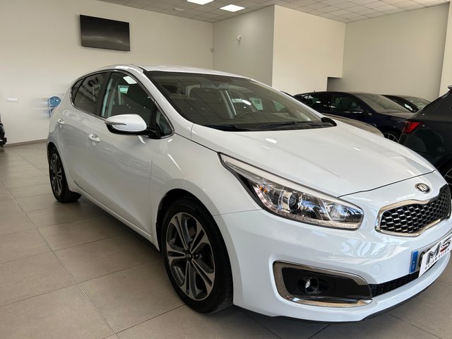 KIA Ceed 1.6 CRDI 136 CV AUTOMÁTICO 2017
