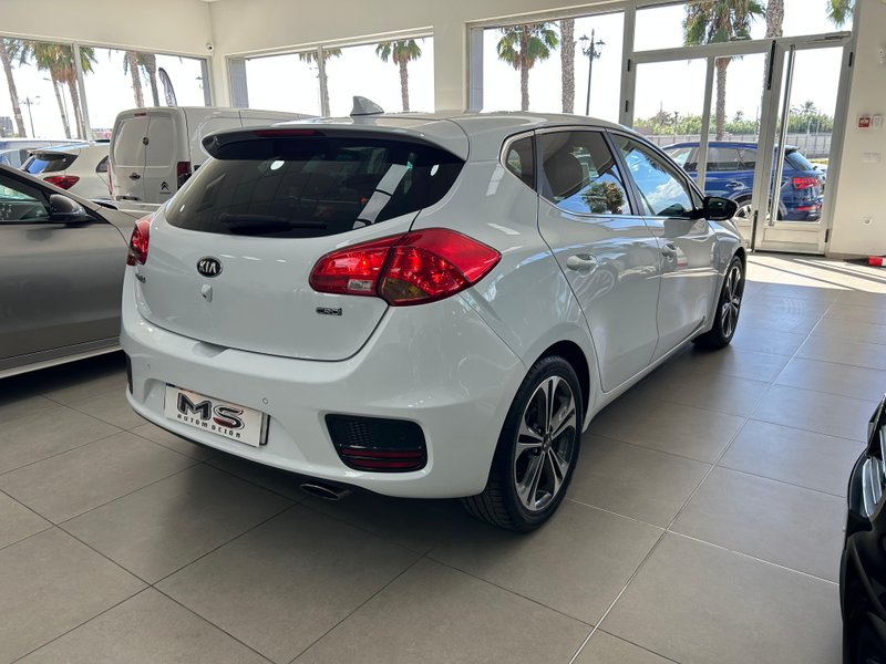 Kia cee'd 1.6 CRDi VGT GT Line Pack .Lux. DCT 2017, foto 4
