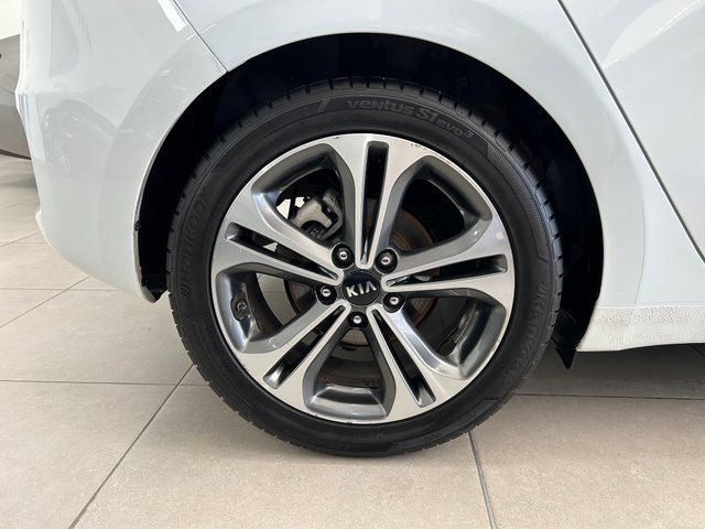 KIA Ceed 1.6 CRDI 136 CV AUTOMÁTICO 2017
