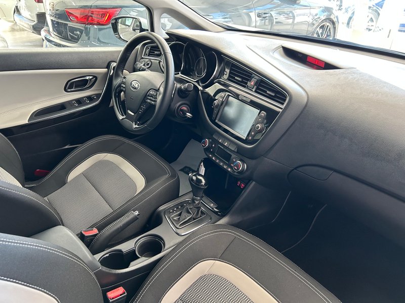 Kia cee'd 1.6 CRDi VGT GT Line Pack .Lux. DCT 2017, foto 21