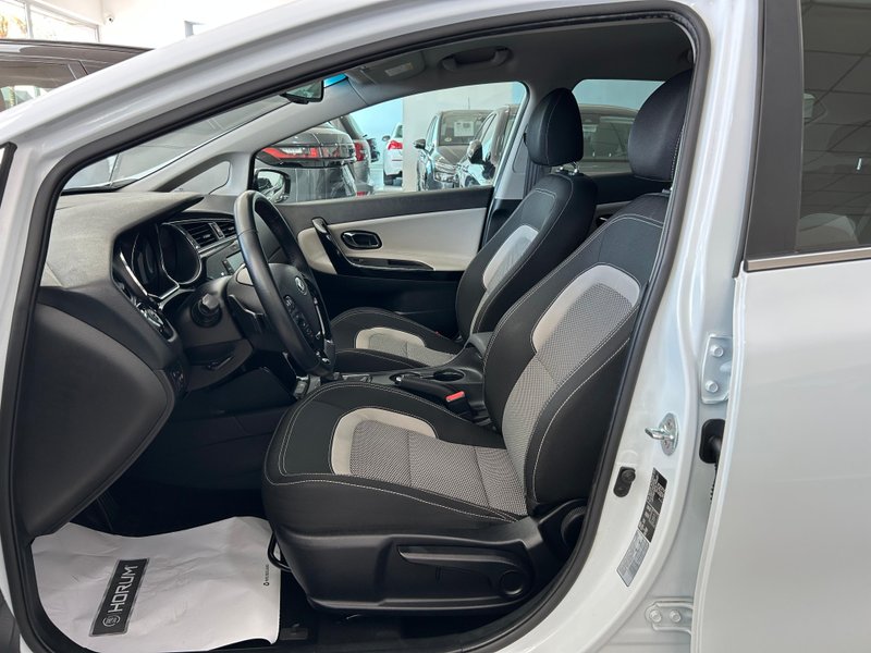 Kia cee'd 1.6 CRDi VGT GT Line Pack .Lux. DCT 2017, foto 23